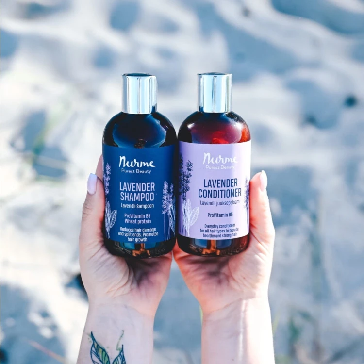 nurme-lavender-szampon-odzywka-lifestyle-dwie-dlonie-tatuaz.jpg