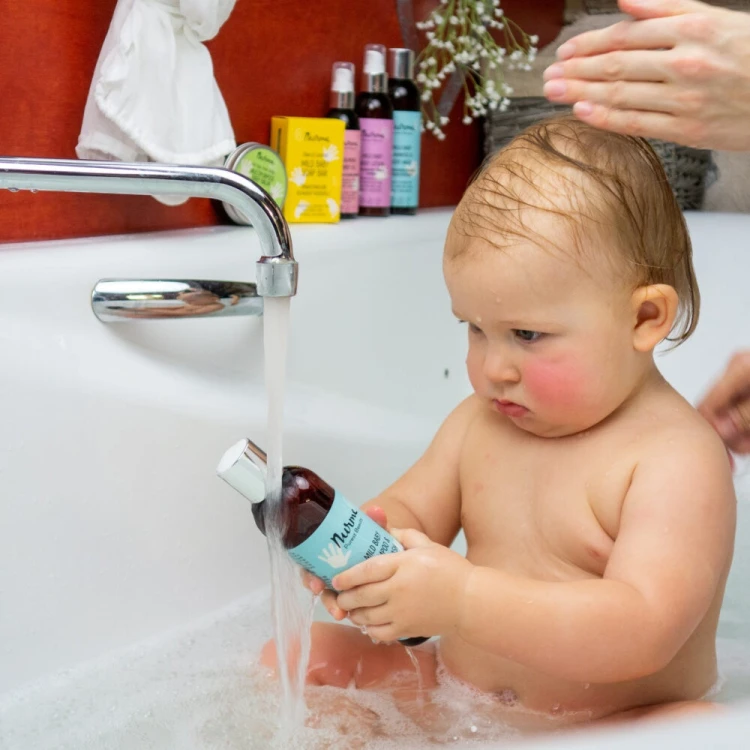 nurme-mild-baby-shampoo-200ml-dziecko-wannie.jpg