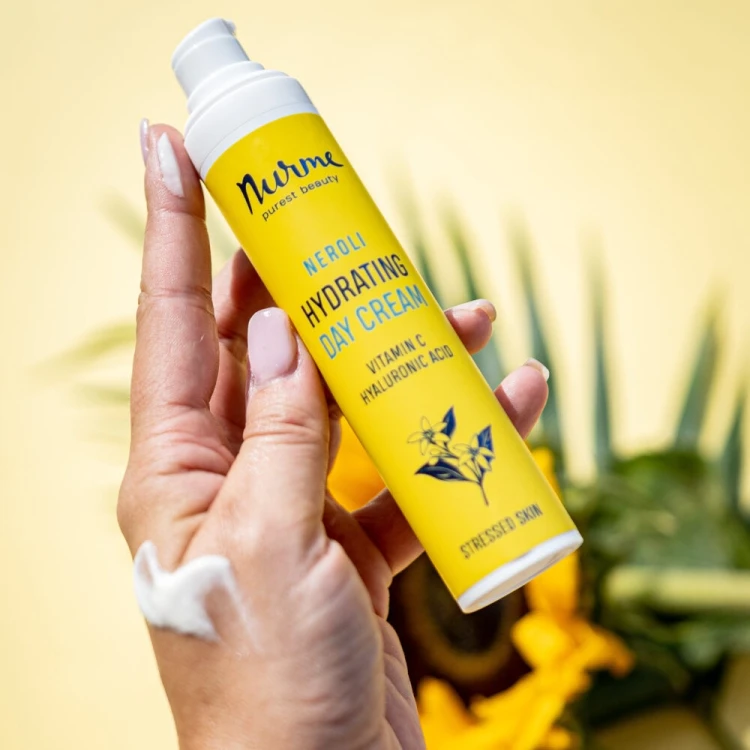 nurme-neroli-krem-dzienny-50ml-aplikacja.jpg