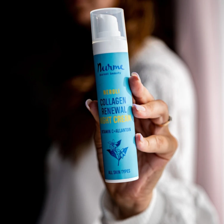 nurme-neroli-krem-nocny-50ml-dlonie.jpg