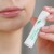 nurme-balsam-do-ust-mint-lip-balm-aplikacja.jpg