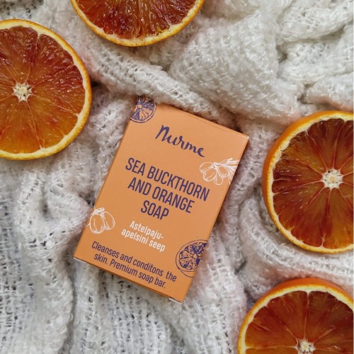 nurme-sea-buckthorn-orange-soap-lifestyle-pomarancze-sweter.jpg