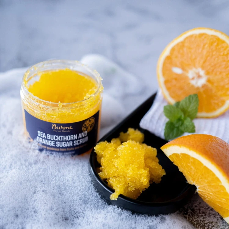nurme-sea-buckthorn-vitamin-care-sugar-scrub-lifestyle-lyzeczka-piana-pomarancz.jpg